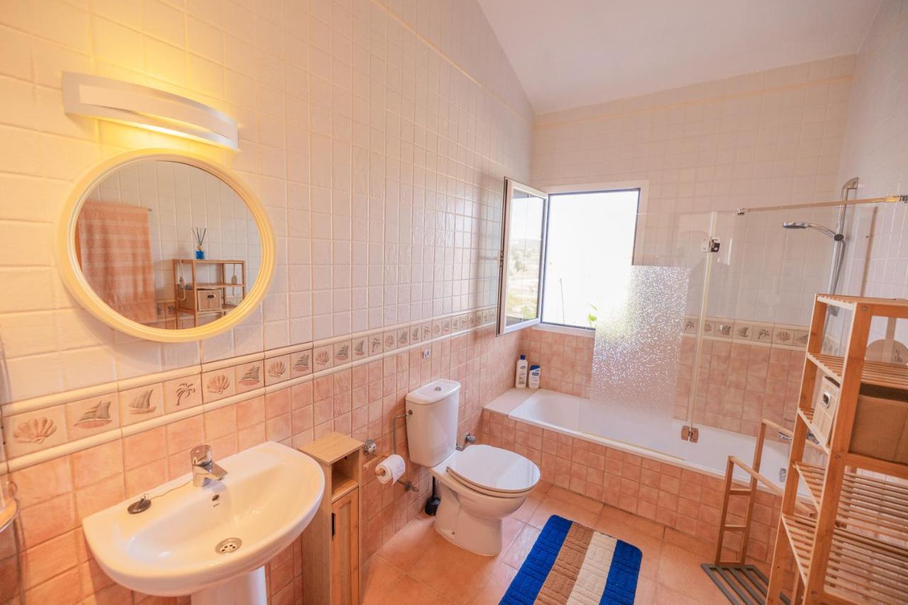 Casa Amaya - Spacious House With Pool, Large Garden, Bbq, 2 Terraces, And Ideal Location El Charco  Exterior photo